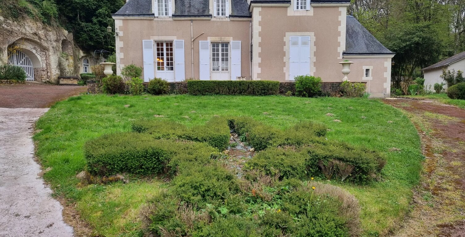 MANOIR D'EXCEPTION ET SES SOMPTUEUSES CAVES — photo 1