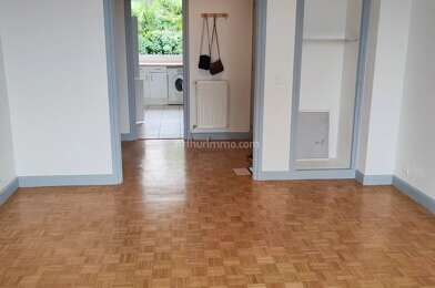 Appartement 3 pièces 745 €