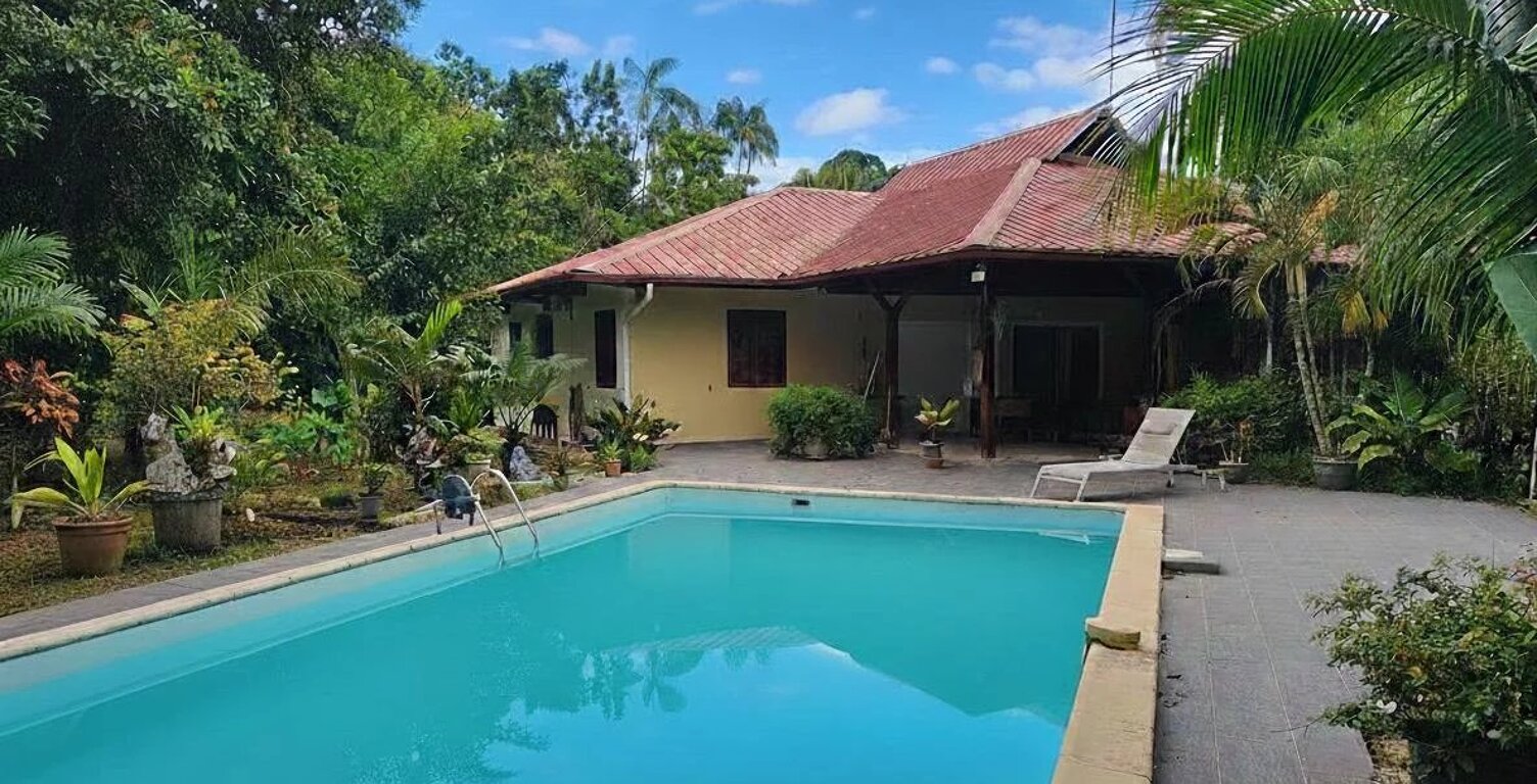 VOTRE VILLA T5 AVEC PISCINE DANS UN QUARTIER CALME ET PROCHE DE TOUTES LES COMMODITÉS — photo 1