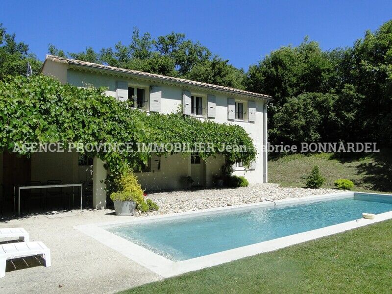Villa / Maison  T5 à vendre Grignan 26230