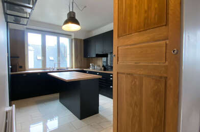 Appartement 4 pièces 243800 €