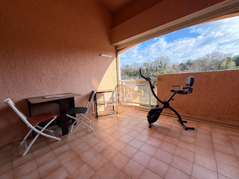 Top secteur : Deux pièces en Duplex avec Garage Calme Villeneuve Loubet — photo 1