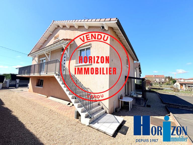 EXCLUSIVITE: BONSON GRANDE MAISON AVEC GARAGE ET TERRAIN — photo 1