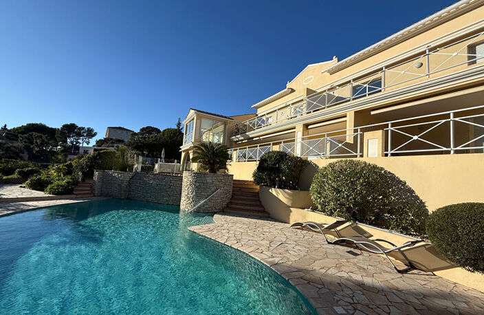 APPARTEMENT SAINT RAPHAEL VUE MER 3 PIECES — photo 2