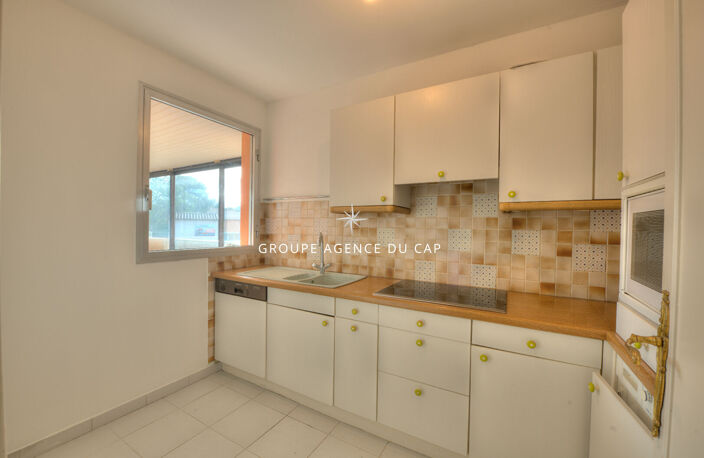 Appartement 2 pièces avec terrasse et parking privatif Saint Raphael — photo 4