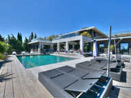 Villa d'exception à vendre à ST RAPHAEL avec vue mer. — photo 2