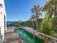 VILLA PIEDS DANS L'EAU SAINT AYGULF - 7 pièce(s) - 238 m2 — photo 2