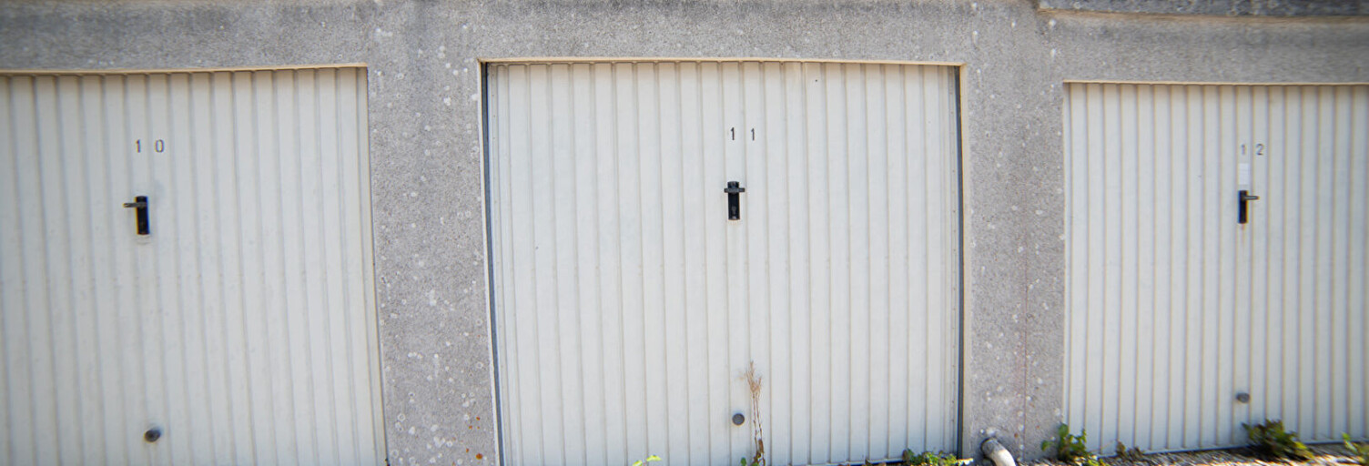 Garage   m² à louer à Franqueville-Saint-Pierre (76520)