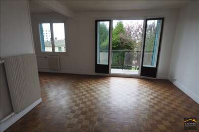 Appartement 3 pièces 735 €
