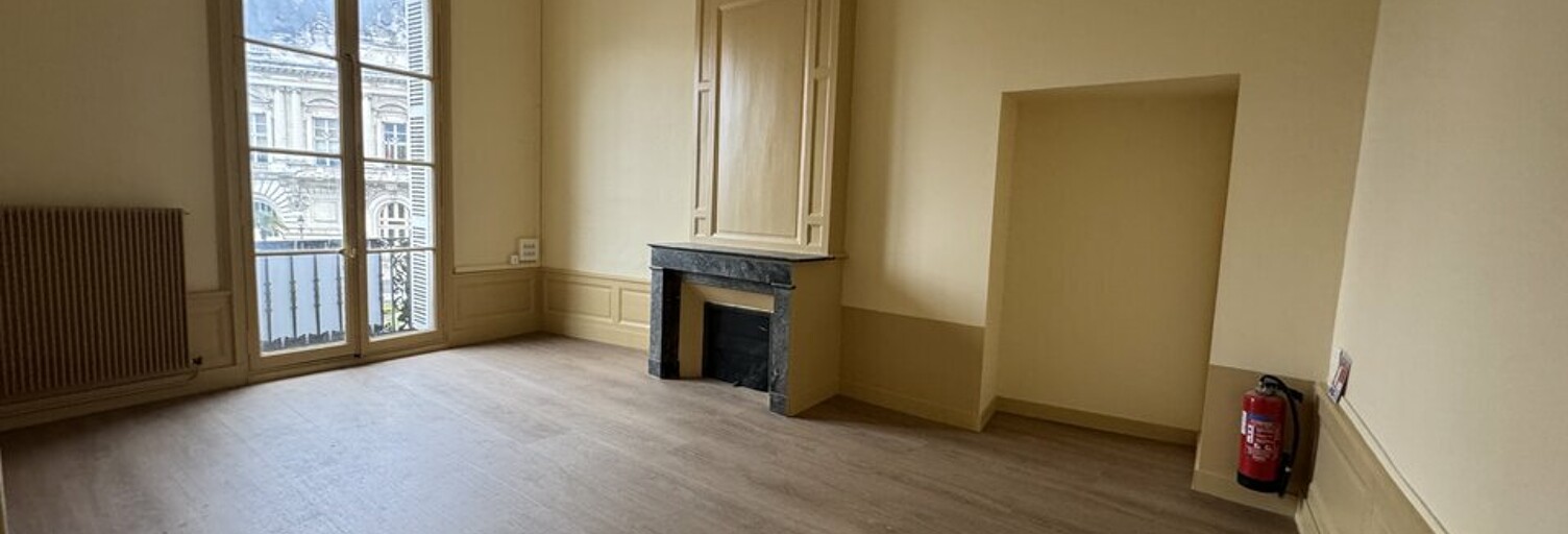 Bureau  129 m² à louer à Tours (37000)