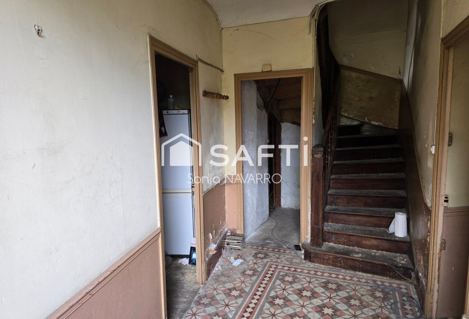 Maison de village avec grange attenante et jardinet - Gros potentiel — photo 1