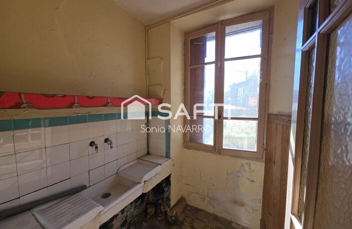 Maison de village avec grange attenante et jardinet - Gros potentiel — photo 4