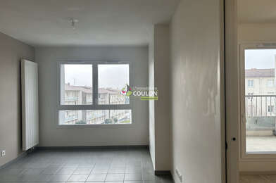 Appartement 3 pièces 730 €