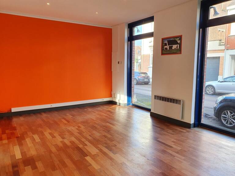 Local commercial — photo 1