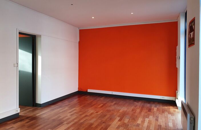 Local commercial — photo 4