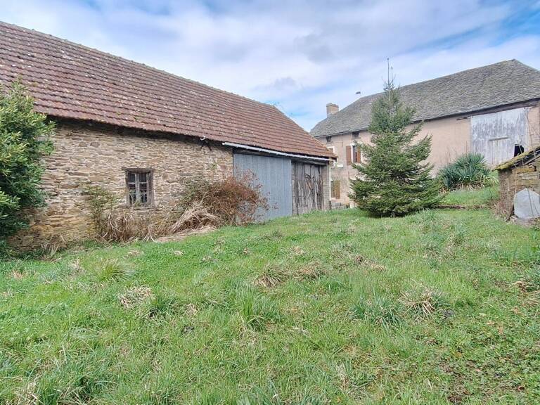 Maison en pierres de 91 m², avec dependances — photo 1