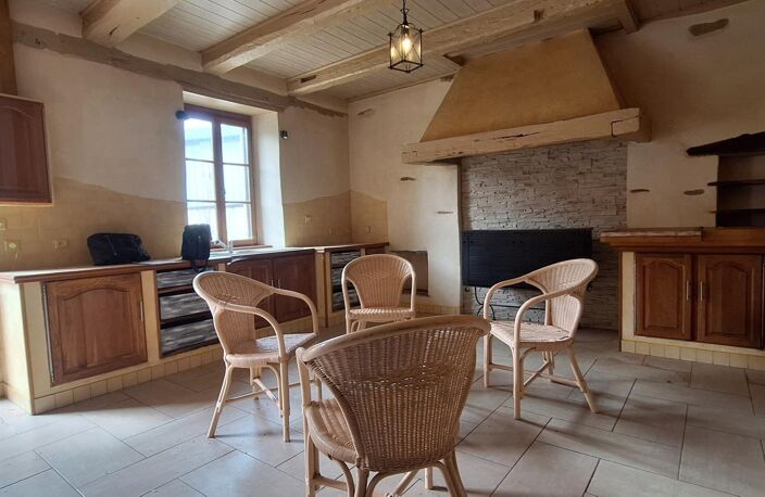Maison en pierres de 91 m², avec dependances — photo 3
