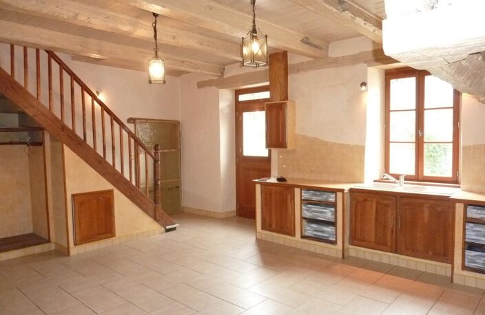 Maison en pierres de 91 m², avec dependances — photo 4