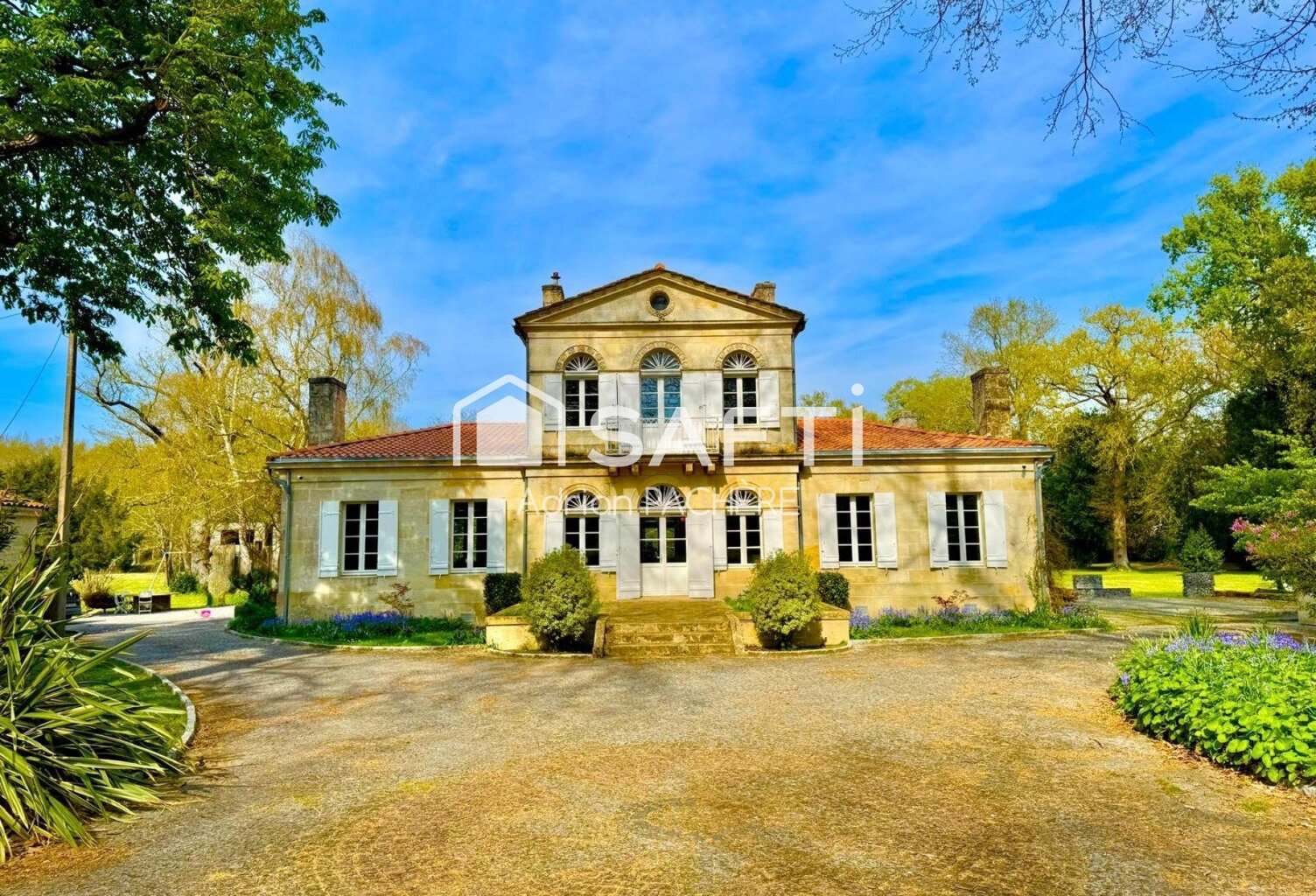 Un bien rare, une adresse confidentielle, une Maison de Maître au charme absolu Ici commence votre prochain coup de cœur. — photo 1