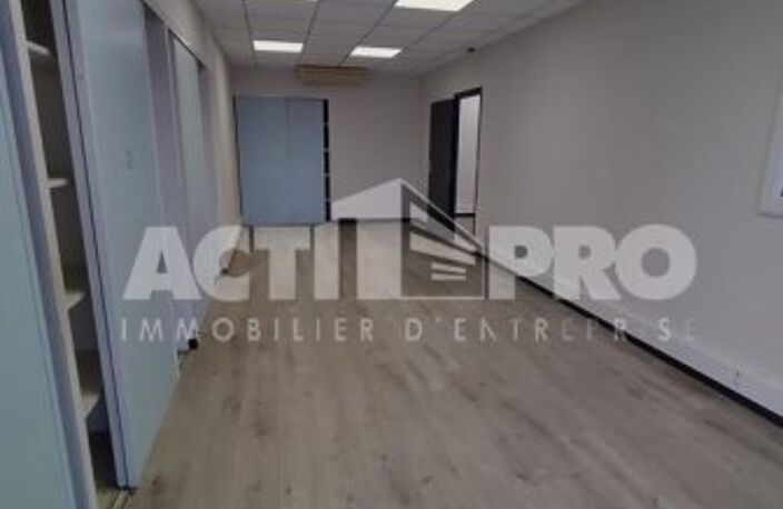 Bureaux à louer — photo 4