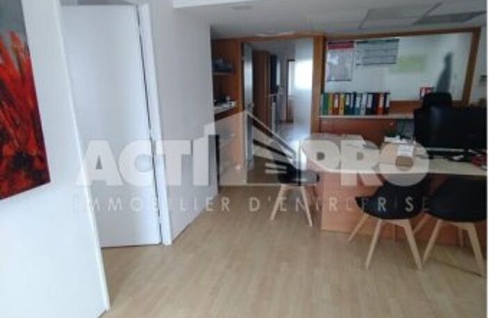 Bureaux à louer — photo 5
