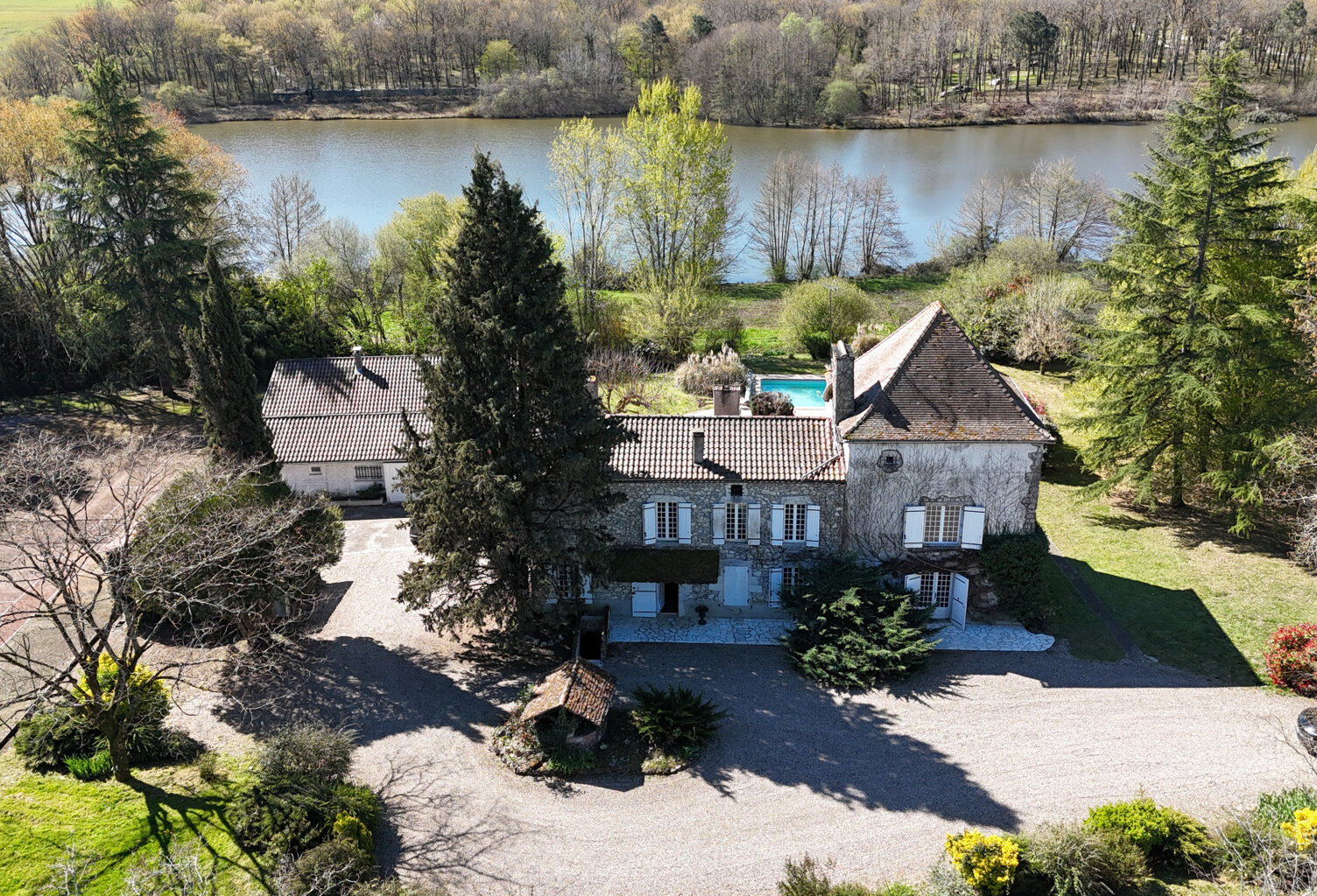 Manoir sur 1Ha — photo 1