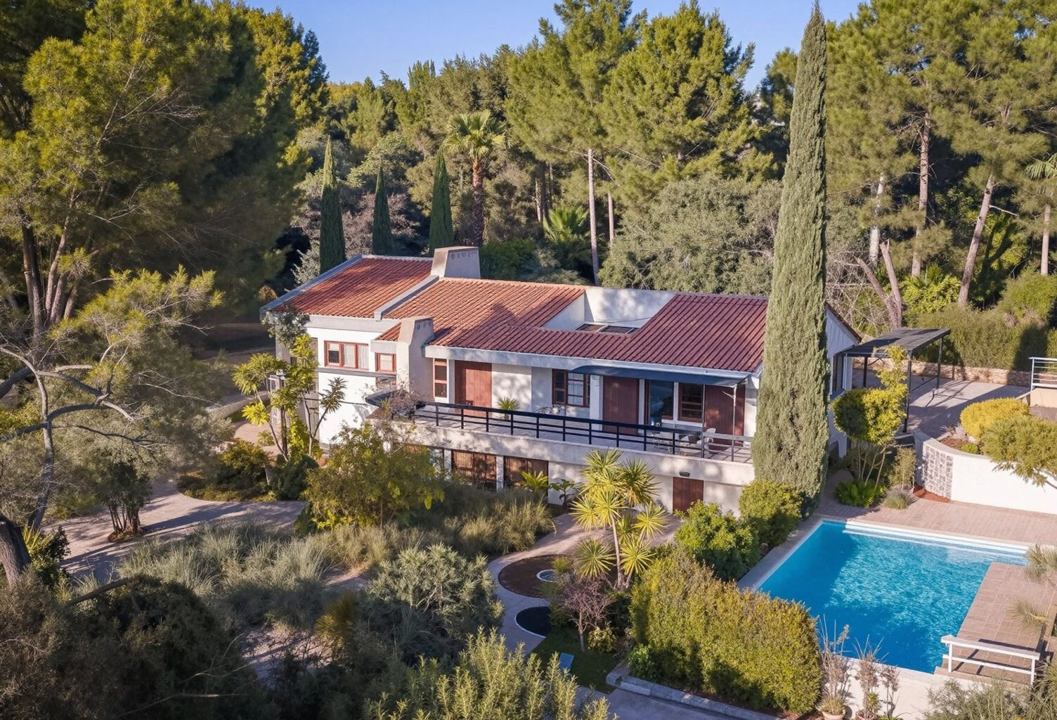 BELLE MAISON  FAMILIALE DE CHARME LE BEAUSSET 83 — photo 1