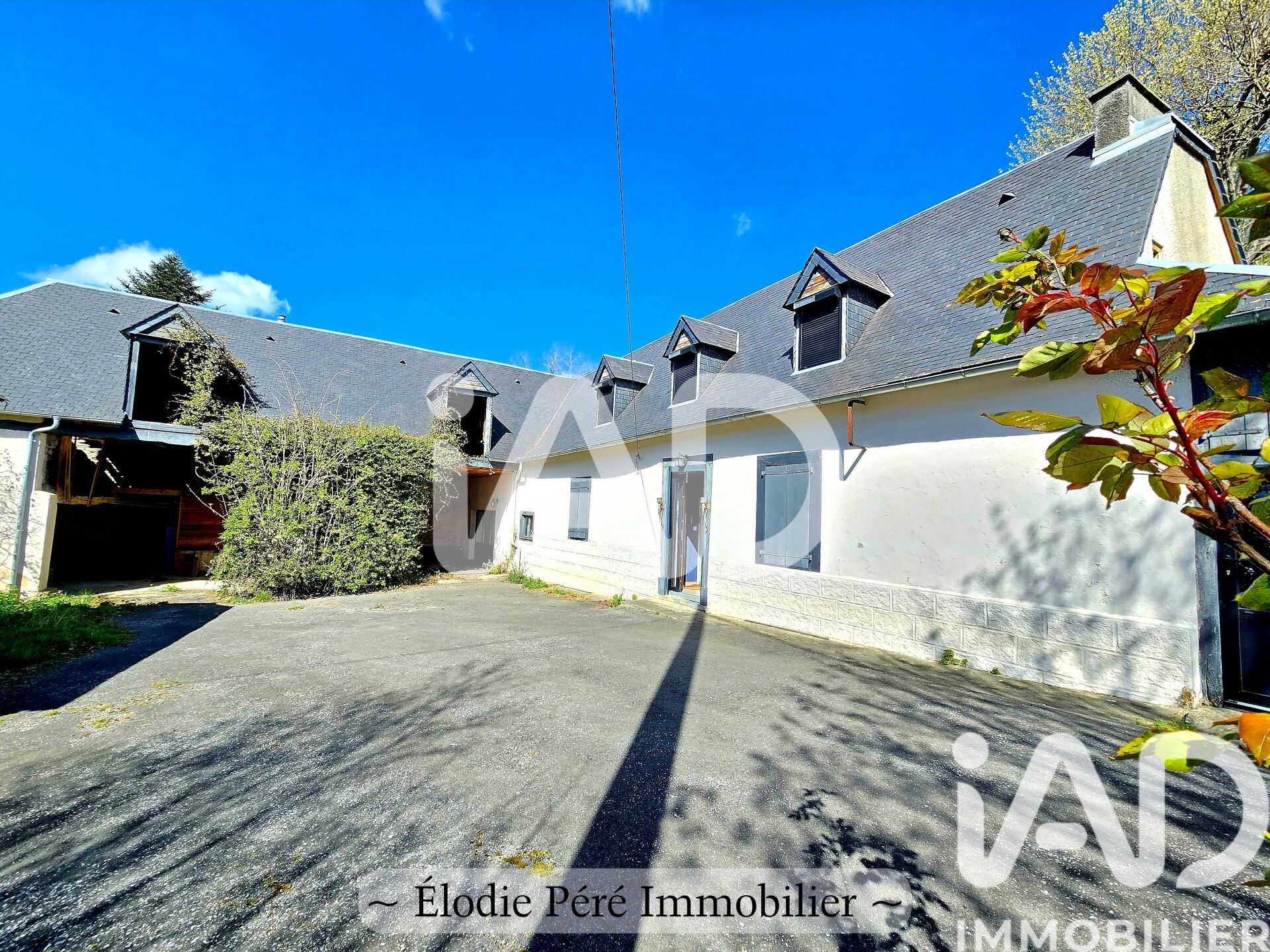 Bagneres-De-Bigorre - 175m² - 5p. - 4ch.