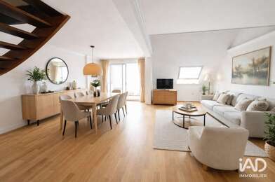 Appartement 5 pièces 240700 €