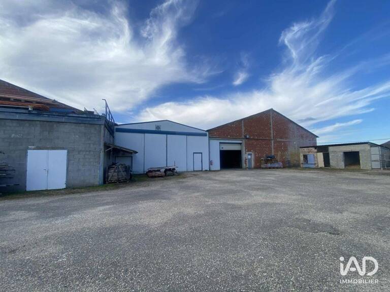 Vente Local d'activités 2 500 m&sup2; — photo 1