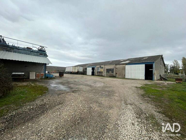 Vente Local d'activités 800 m&sup2; — photo 1