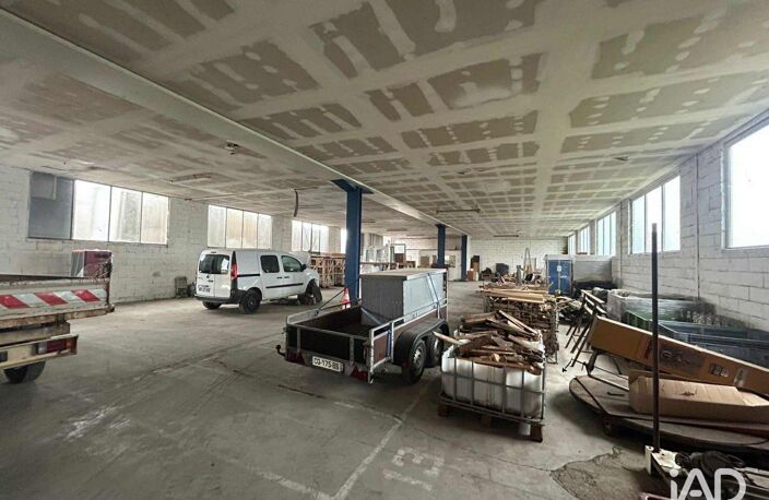 Vente Local d'activités 800 m&sup2; — photo 3