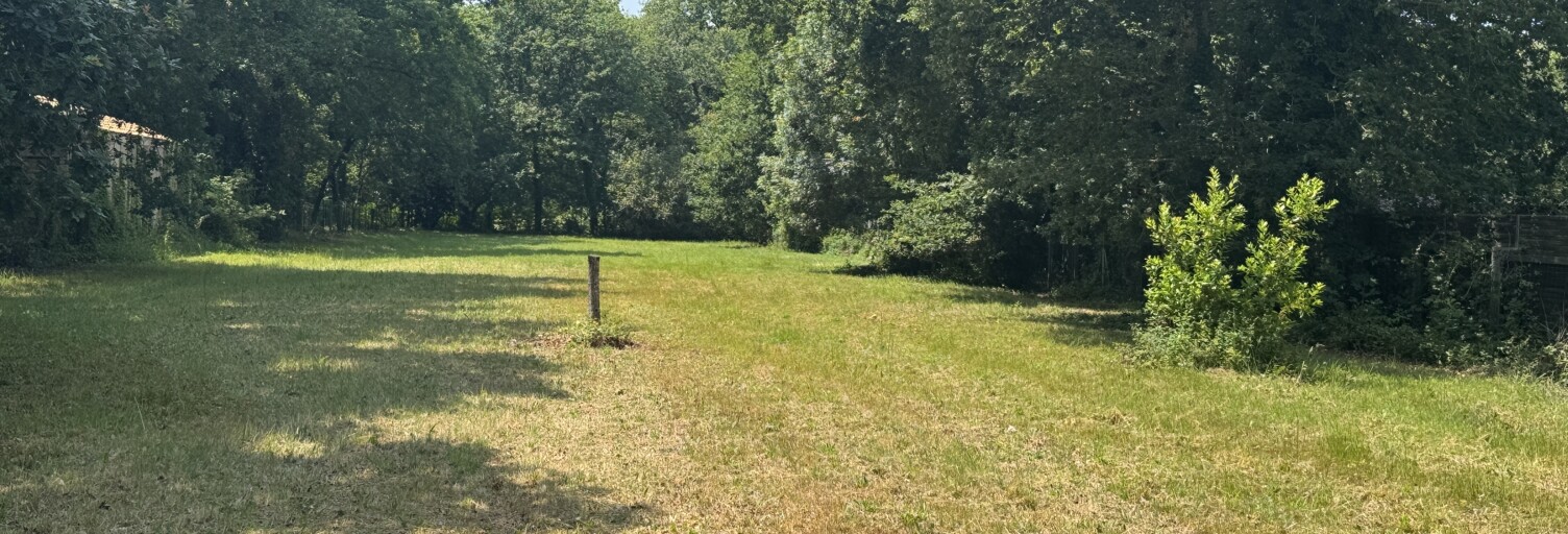 Terrain  1553 m² à vendre à Grayan-et-l'Hôpital (33590)