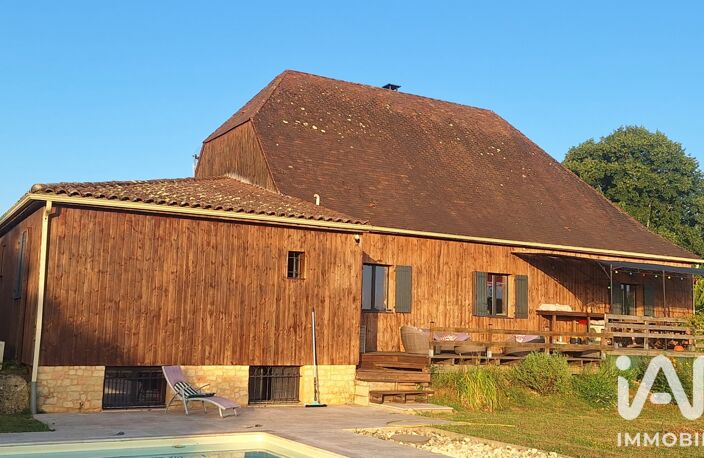 Vente Maison/villa 8 pièces — photo 2