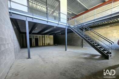 Commerce  399990 €