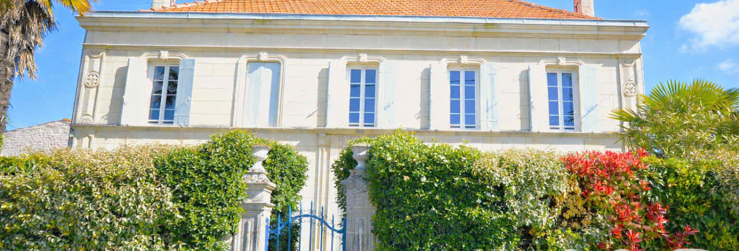 Maison 8 Pièces 272 m² à vendre à Corme-Écluse (17600)