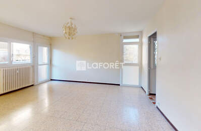 SALON-DE-PROVENCE  T4 75 m² - 3 CHAMBRES - BALCON - CAVE - PARKING - RÉSIDENCE SÉCURISÉE - DPE C — photo du bien