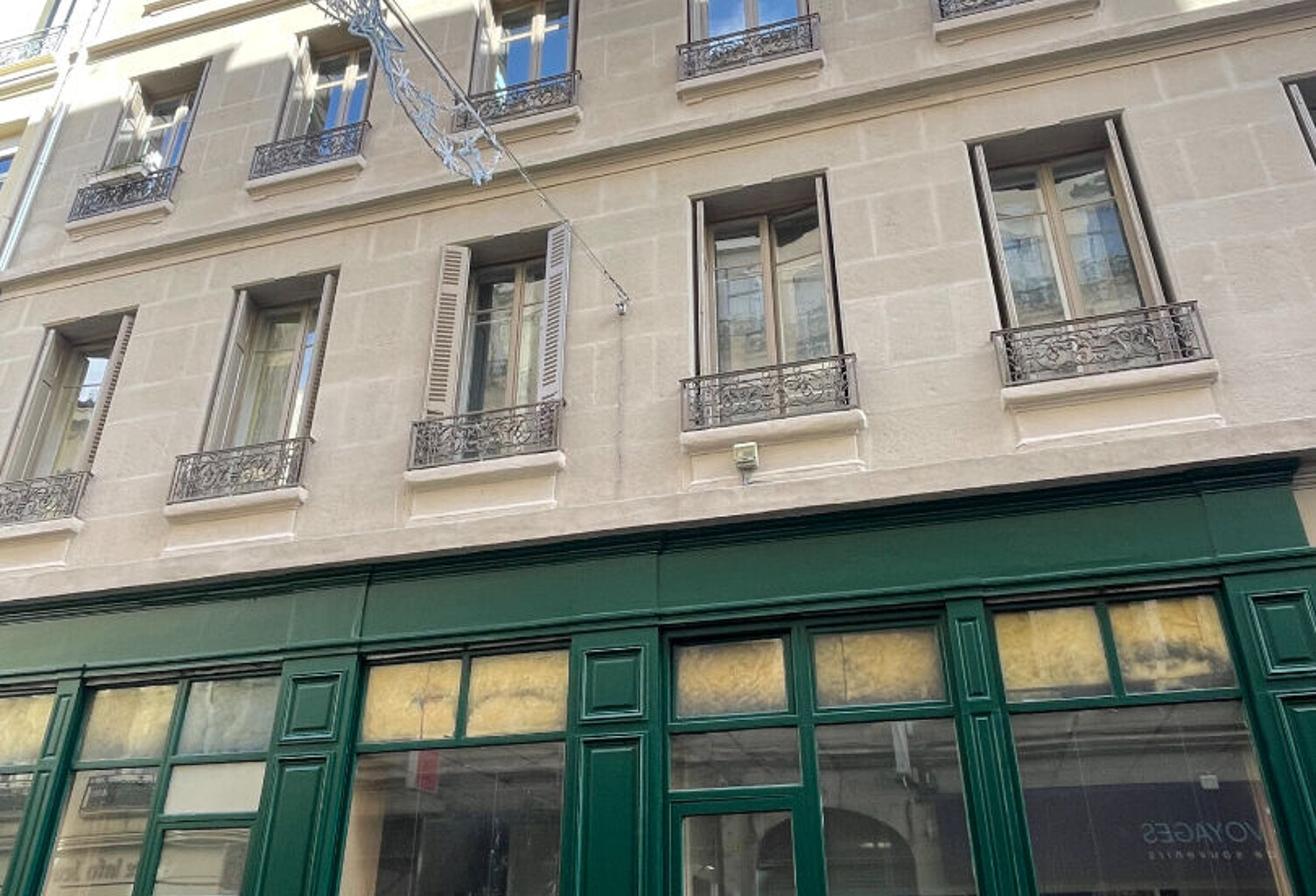 Bureaux /local / commerce St Etienne 170 m2 + 2 pl parking — photo 1