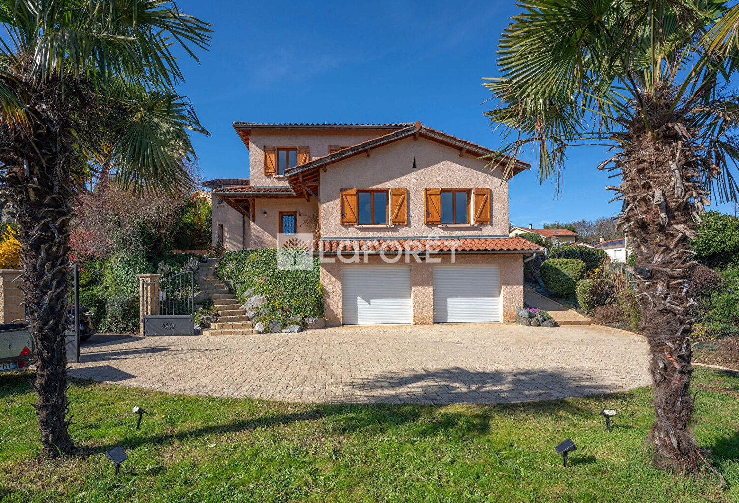 À vendre, maison avec piscine et vue. — photo 1