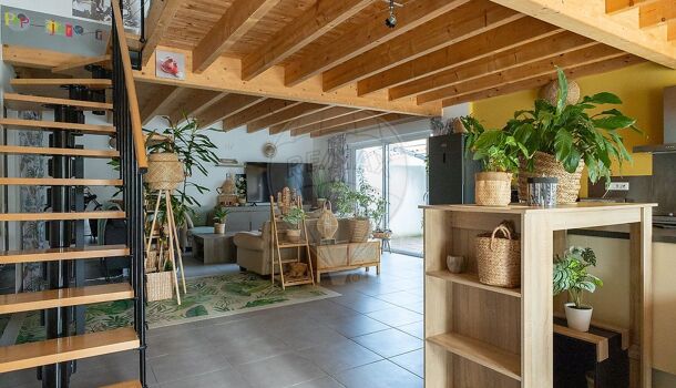 Villa / Maison 5 pièces  à vendre Saint-Romain-de-Benet 17600