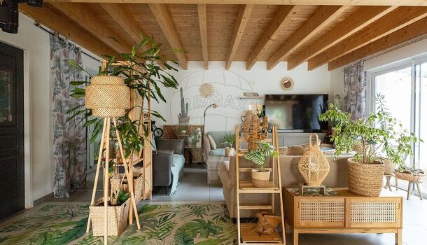 Villa / Maison 5 pièces  à vendre Saint-Romain-de-Benet 17600