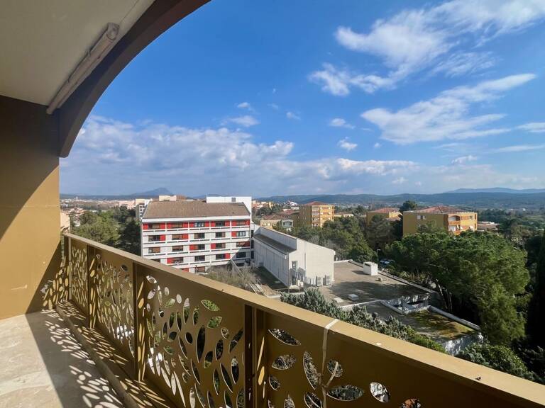 E3032C102L Rare à la vente T5 de 100m² au 4ième et dernier étage sans ascenseur lumineux entièrement rénové aix ouest proche commodités — photo 1