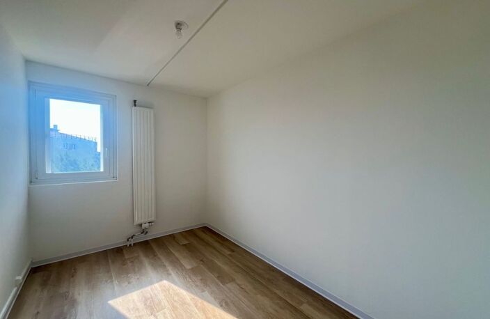 E3032C102L Rare à la vente T5 de 100m² au 4ième et dernier étage sans ascenseur lumineux entièrement rénové aix ouest proche commodités — photo 4