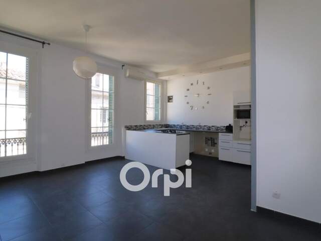 ROQUEVAIRE APT T3 de 67 m² rénové — photo du bien
