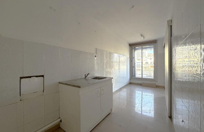 Appartement T2 de 52.24m² en dernier étage - Secteur Cabot/Allée des Pins — photo 3