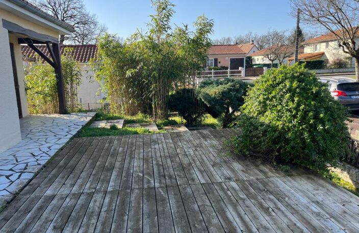 Maison lumineuse et bien entretenue de 3 chambres sur entresol  aménageable à RIBERAC (24) — photo 2