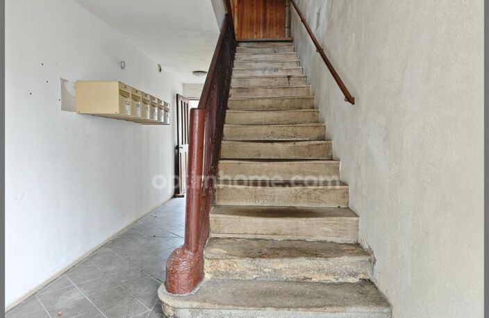 *** EXCLUSIVITE *** IMMEUBLE DE RAPPORT + HABITATION INDEPENDANTE + DEPENDANCES + EXTERIEUR *** BILLOM 63160 *** — photo 3