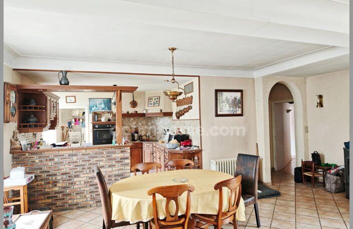 *** EXCLUSIVITE *** IMMEUBLE DE RAPPORT + HABITATION INDEPENDANTE + DEPENDANCES + EXTERIEUR *** BILLOM 63160 *** — photo 4