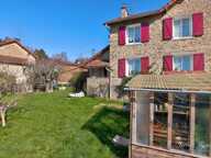   Maison en pierre avec jardin et garage — photo 4