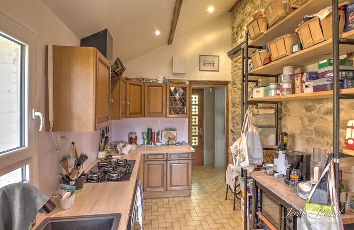🏡 Maison en pierre avec jardin et garage — photo 5